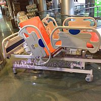 تخت بیمار سه شکن با قابلیت تنظیم ارتفاع تخت بیمار سه شکن با قابلیت تنظیم ارتفاع