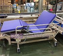 تخت بیمار سه شکن با قابلیت تنظیم ارتفاع تخت بیمار سه شکن با قابلیت تنظیم ارتفاع